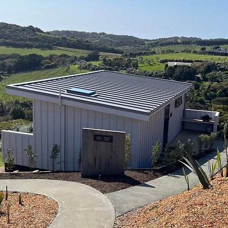 125 Church Bay Cabins Oneroa Exterior photo