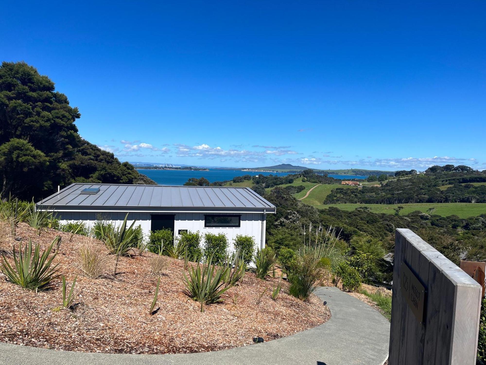 125 Church Bay Cabins Oneroa Exterior photo